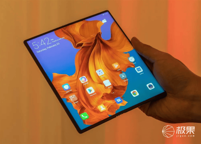 手机、最薄Mate、全能折叠屏绝活太多了