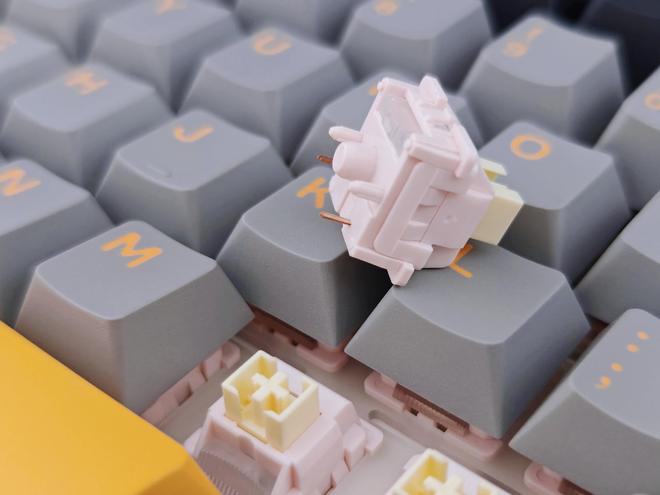 蛛L99带您解锁机械键盘新形态开元棋牌app触控大屏加持狼(图4)